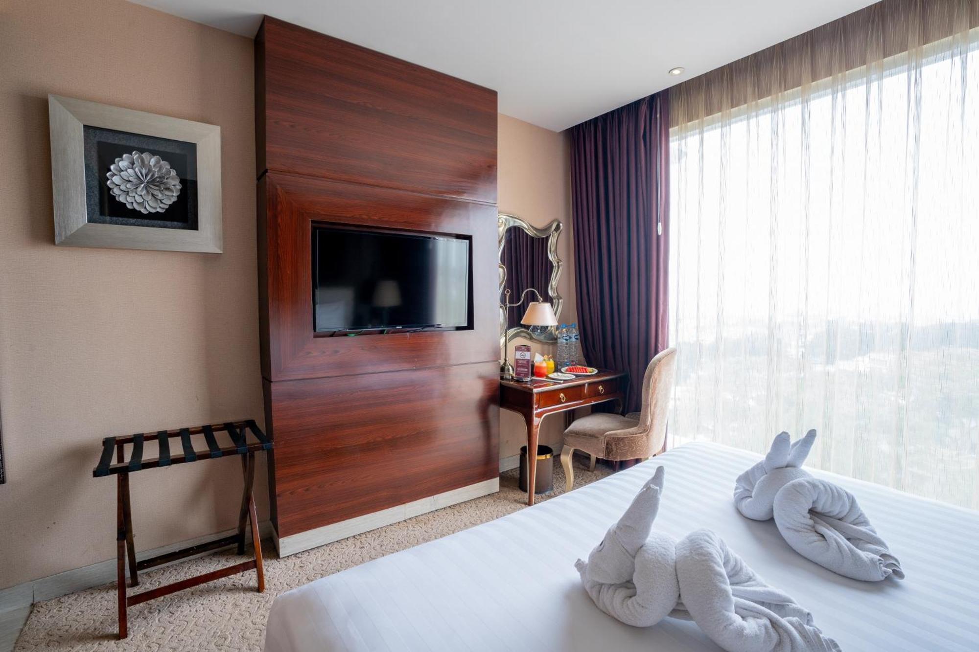 Belviu Hotel Bandung Dış mekan fotoğraf